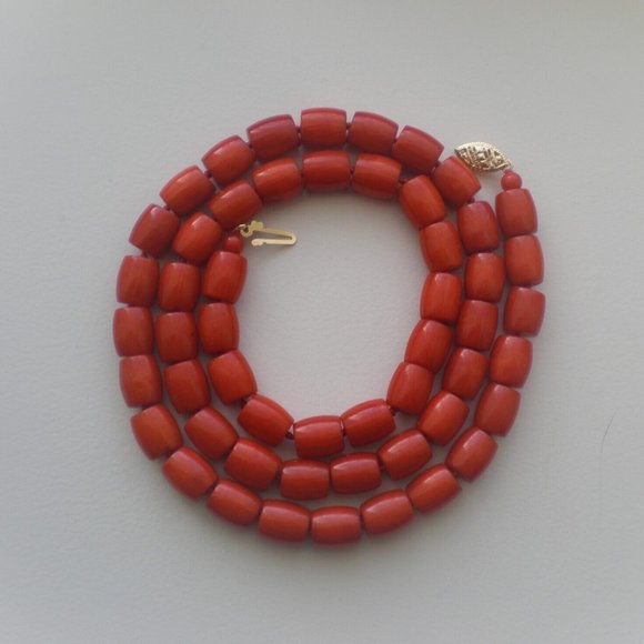 Designer 14K Yellow Gold Clasp Red Sea Coral Barrel Shape Beads Beaded Necklace - Picture 6 of 6